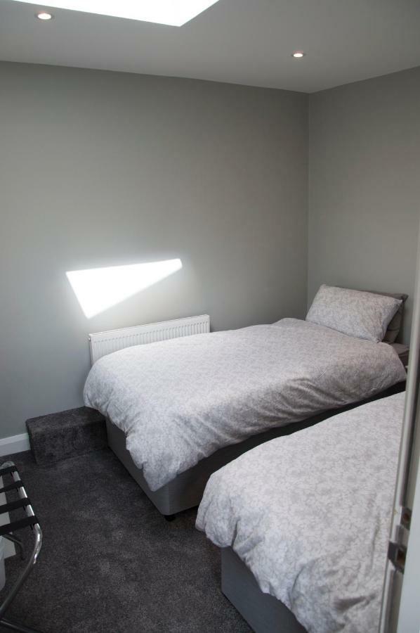 The Square Guest Apartment Stewartstown Exteriör bild